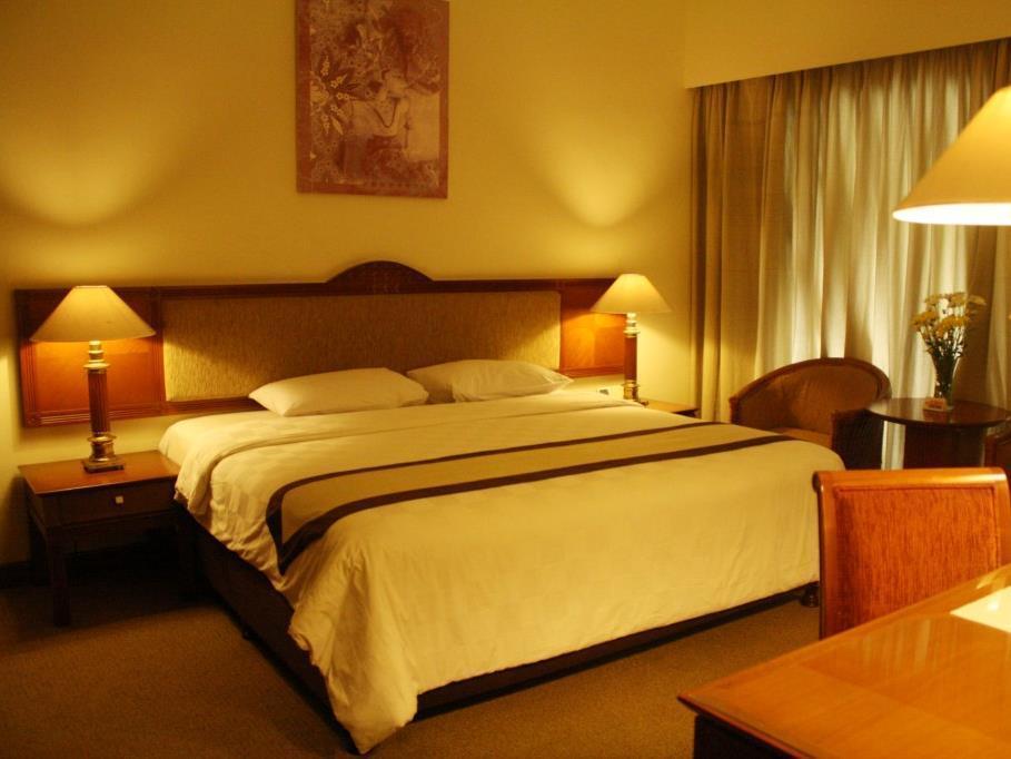 Bumi Wiyata Hotel 데폭 외부 사진